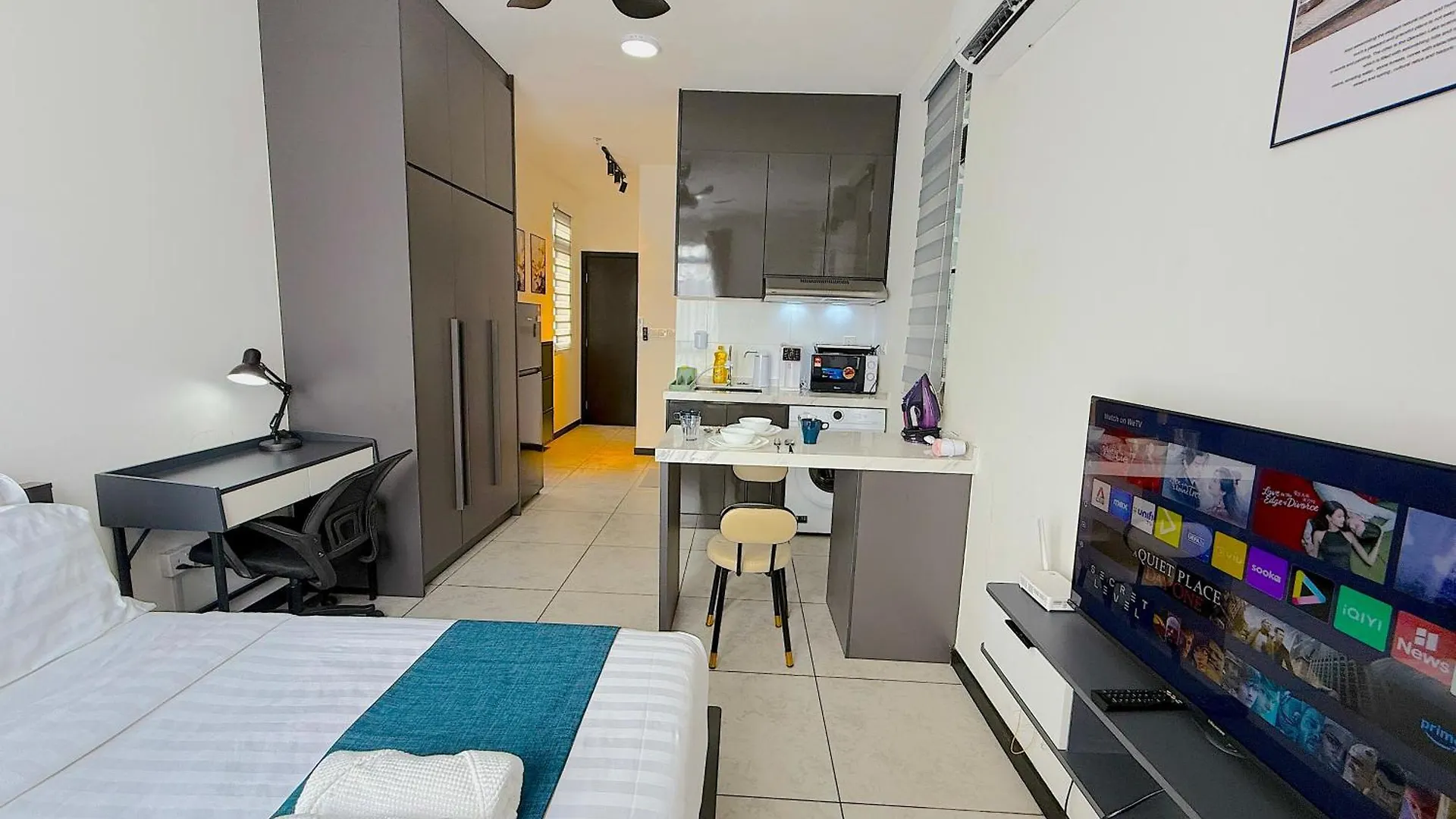 Neu Suites By Serenity Homes Near Gleneagles, Klcc & Lrt Kuala Lumpur 0*,