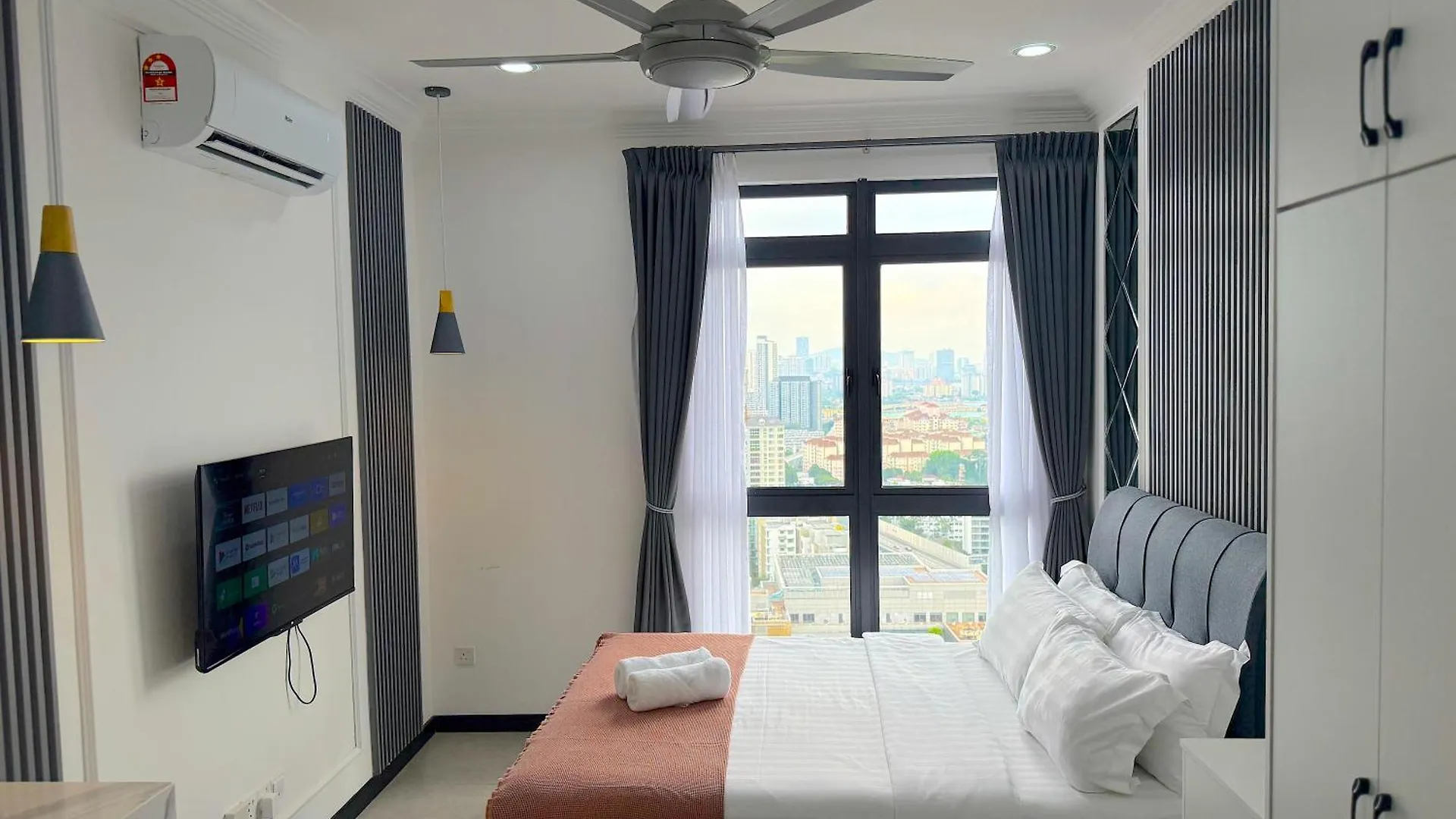 Apartment Neu Suites By Serenity Homes Near Gleneagles, Klcc & Lrt Kuala Lumpur