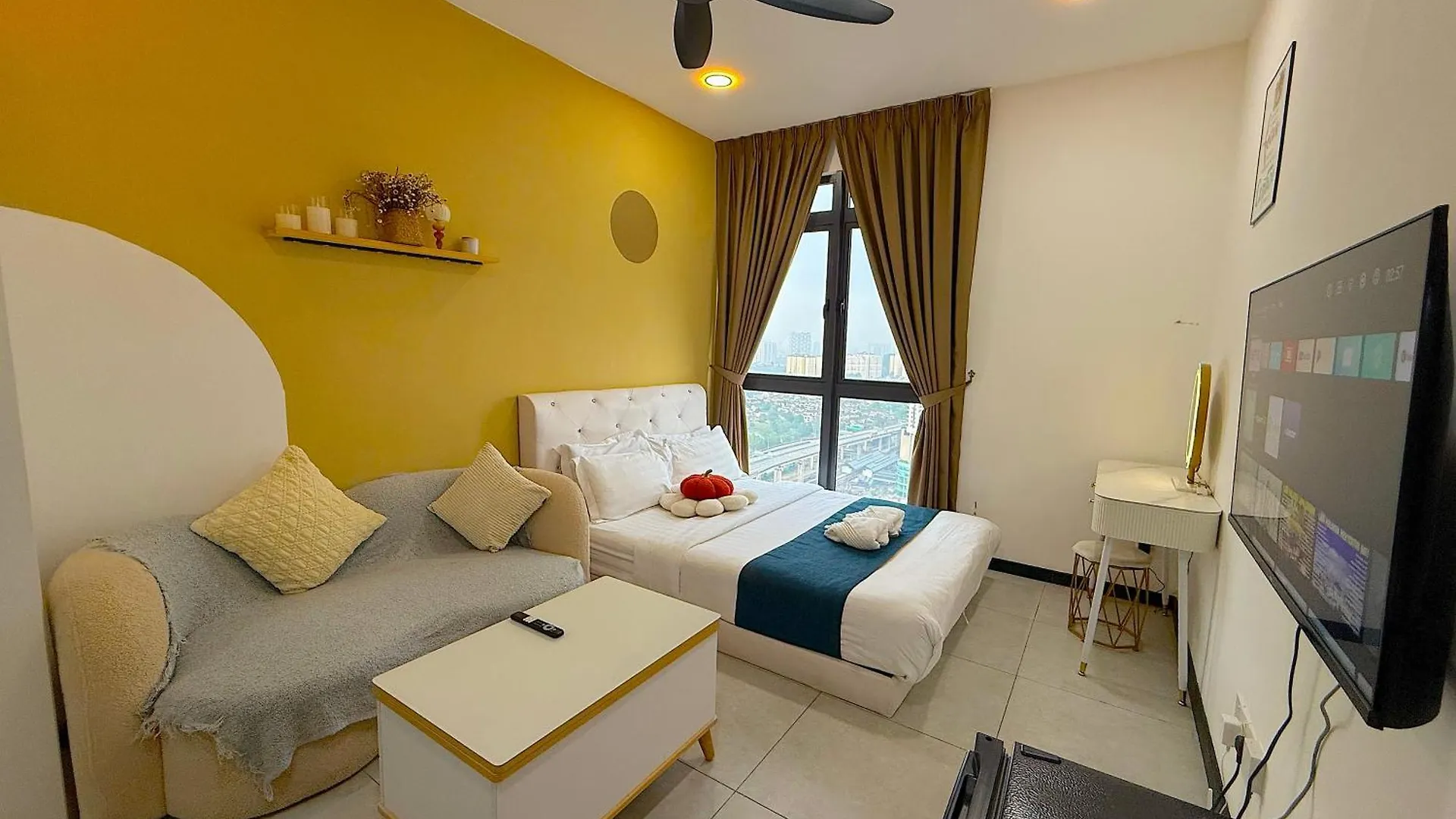 Neu Suites By Serenity Homes Near Gleneagles, Klcc & Lrt Kuala Lumpur Apartment