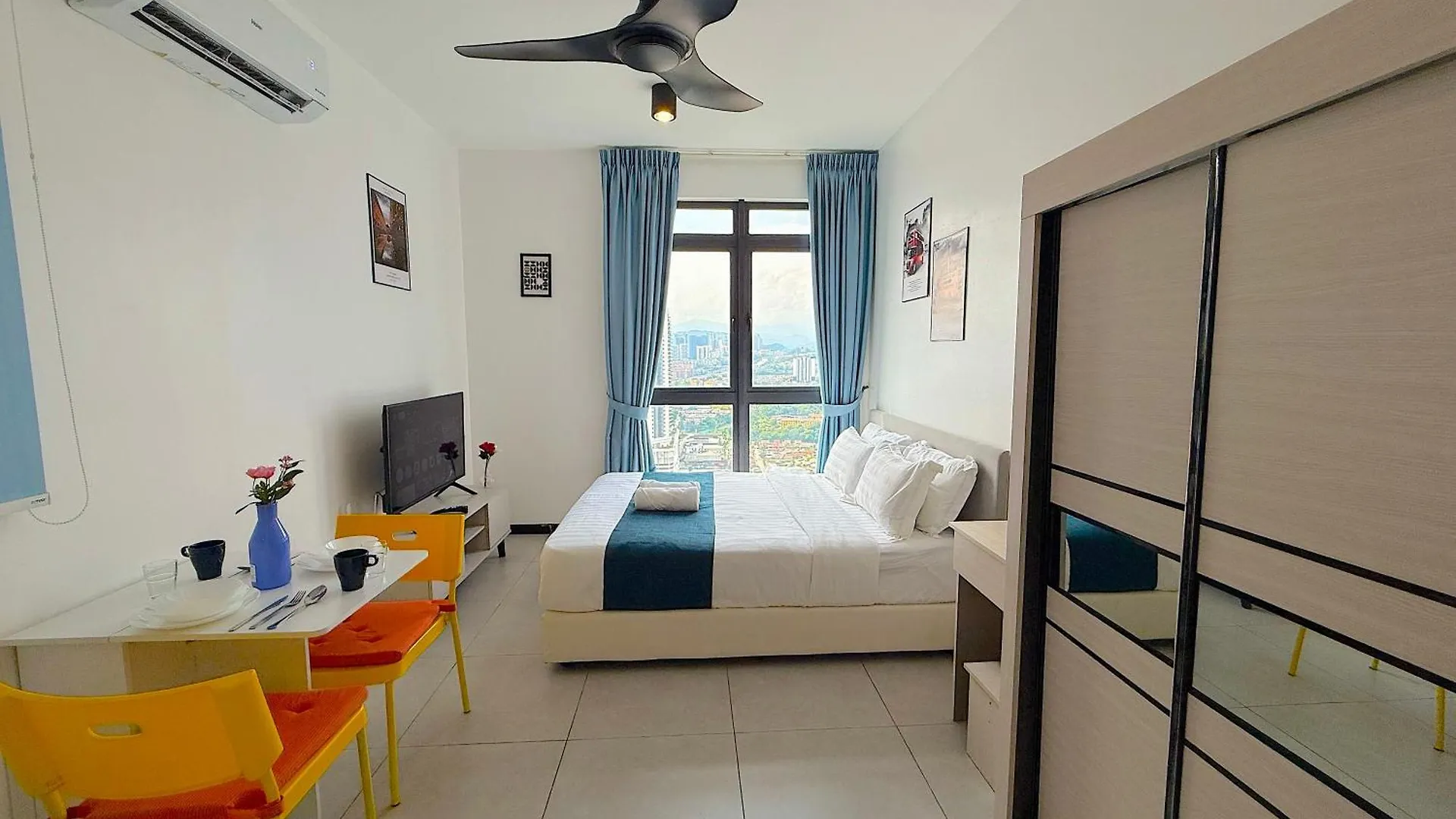 Neu Suites By Serenity Homes Near Gleneagles, Klcc & Lrt Kuala Lumpur Apartment
